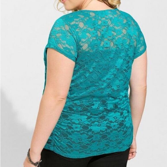 NWT Torrid Stretchy Lace Top - Picture 2 of 9